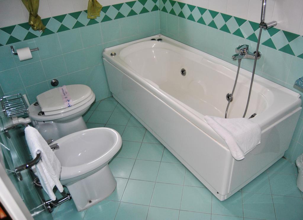 Hotel Sextum Bientina Quarto foto
